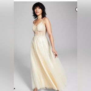 Prom Dress size 3 blondie $60